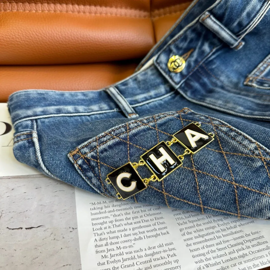 CLTH305 Chanel Jeans