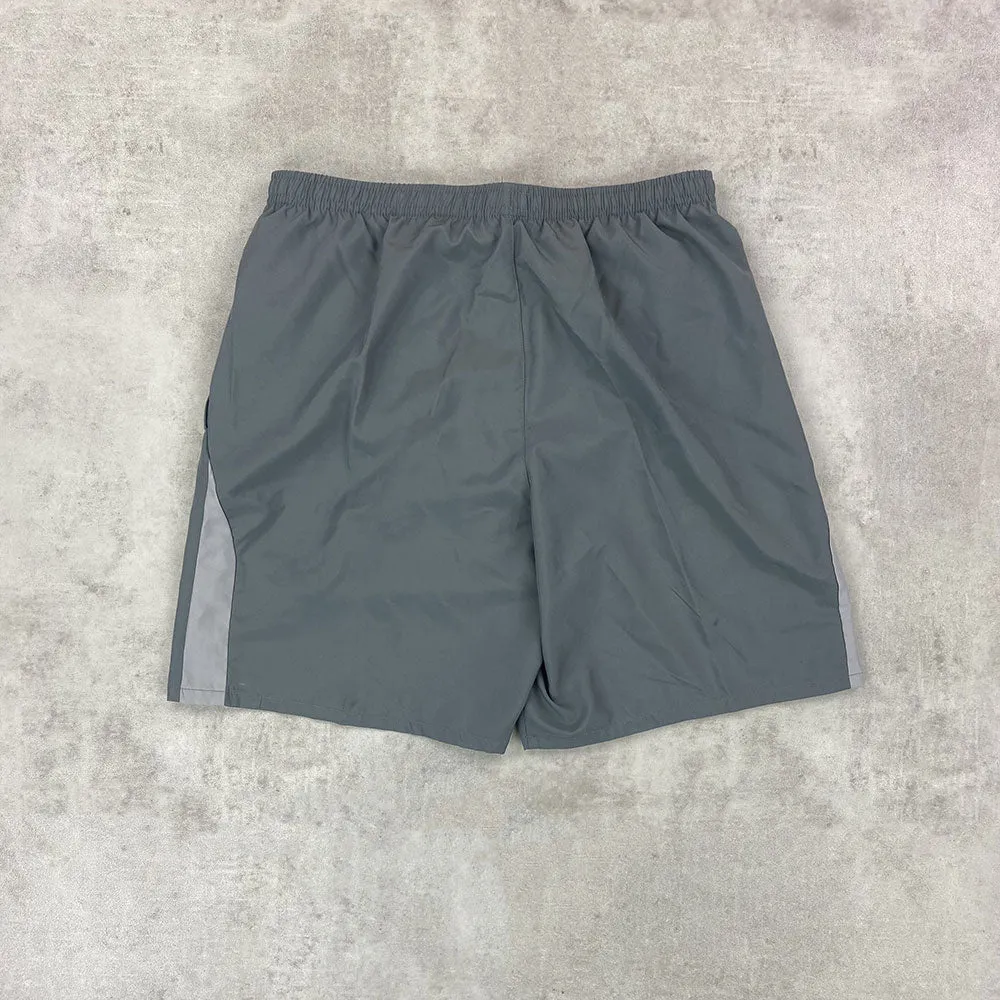 Nike Challenger Shorts Grey