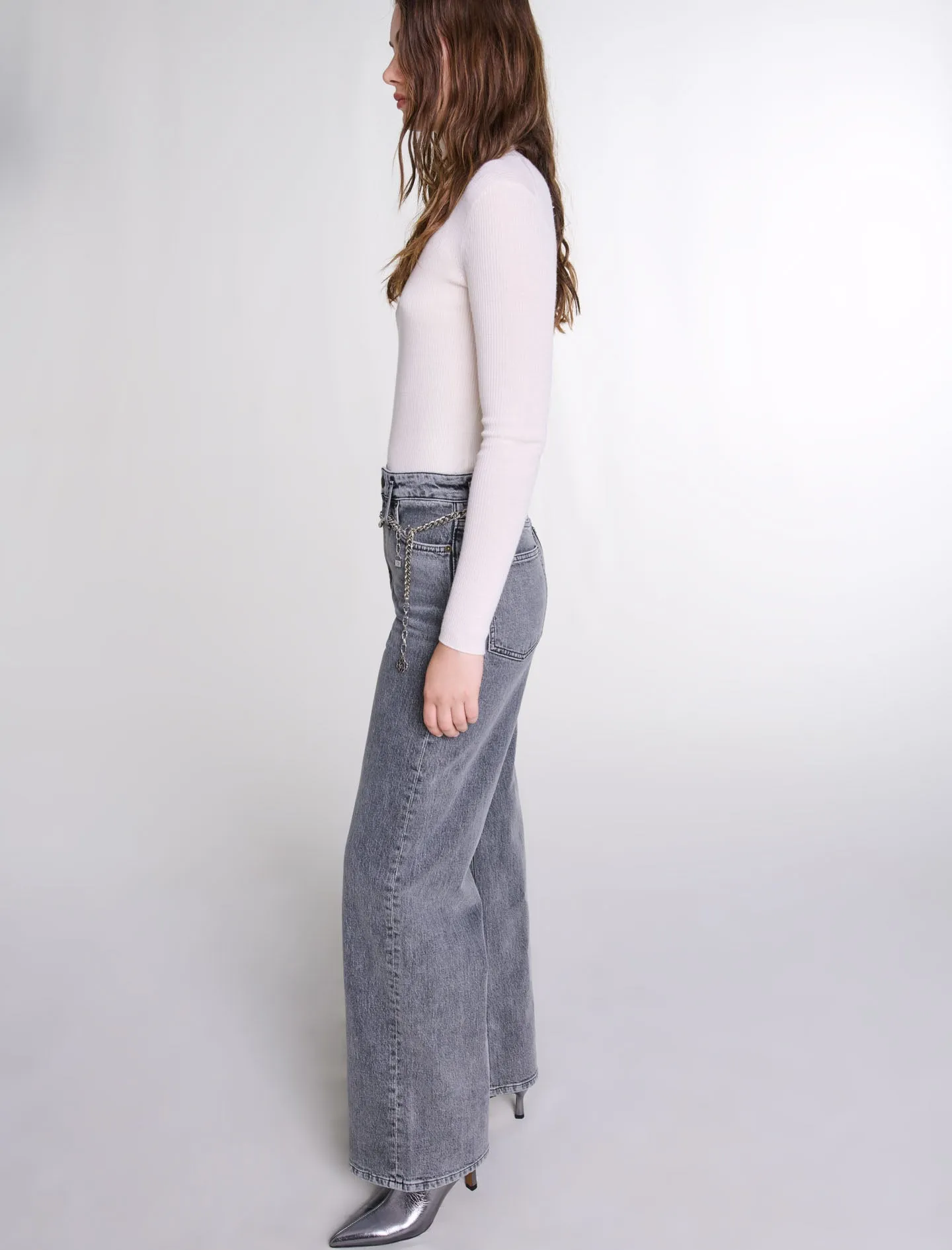 Wide-leg jeans with chain-link belt